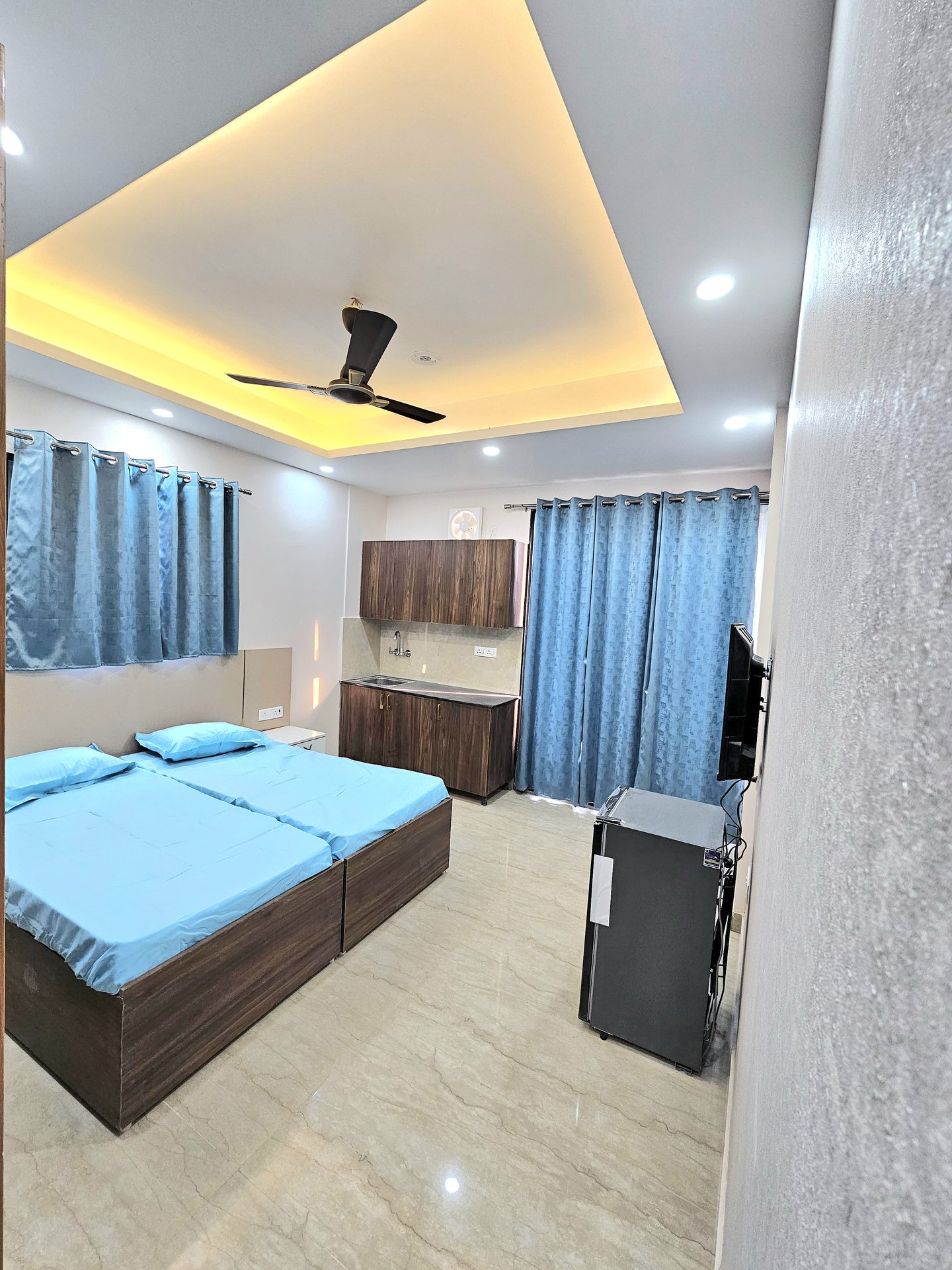 Room at Star Stayz Sector 52