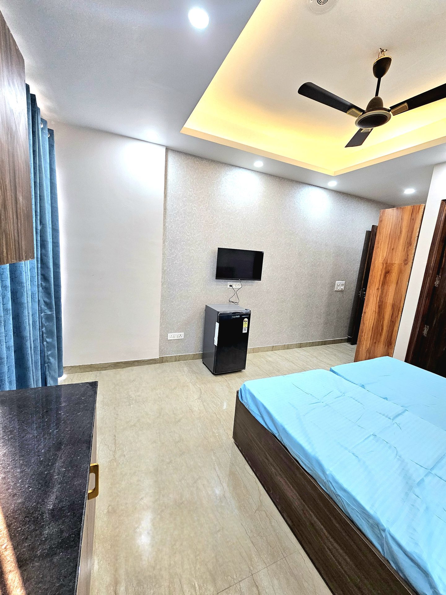 Room at Star Stayz Sector 52