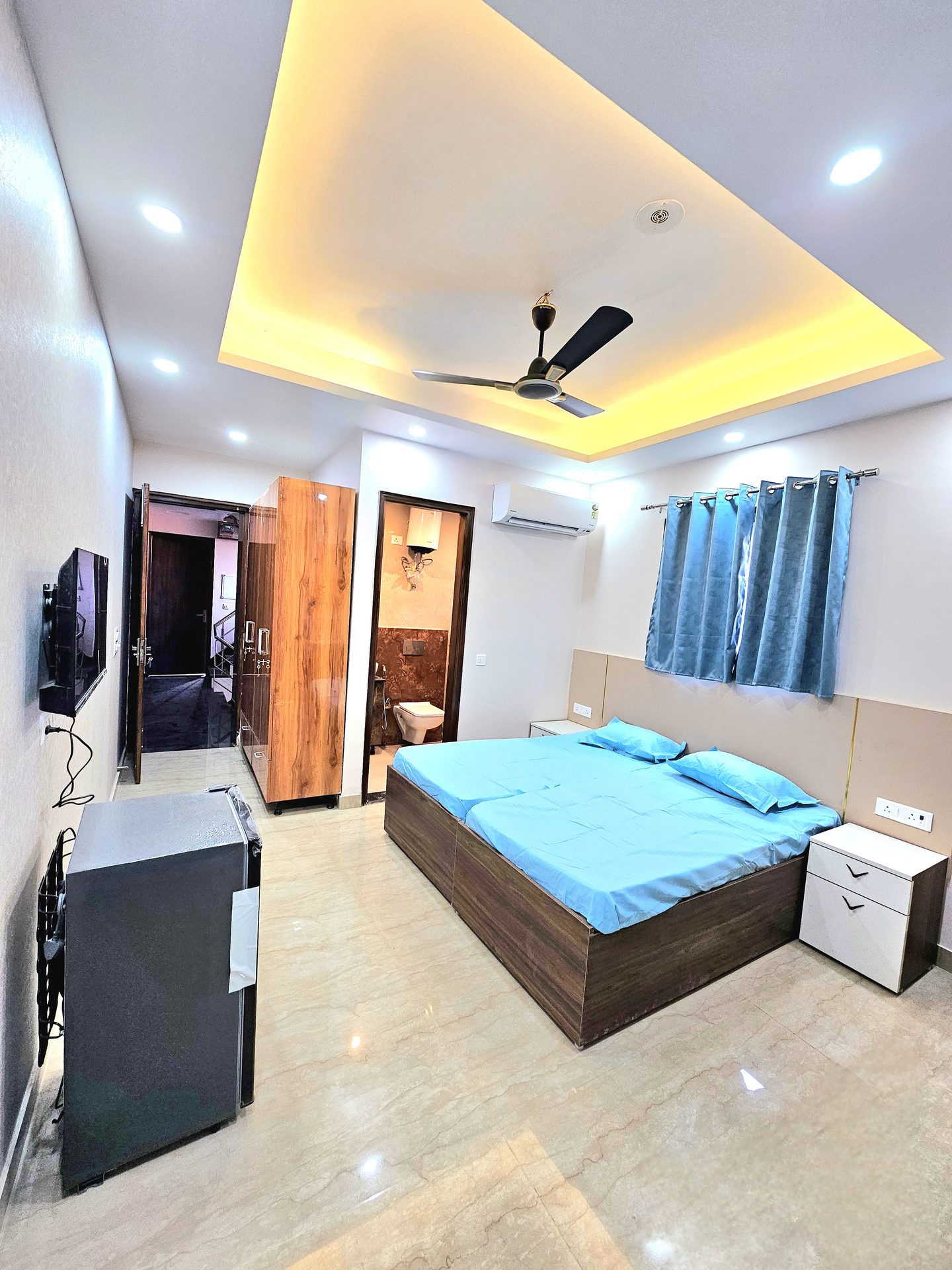 Room at Star Stayz Sector 52