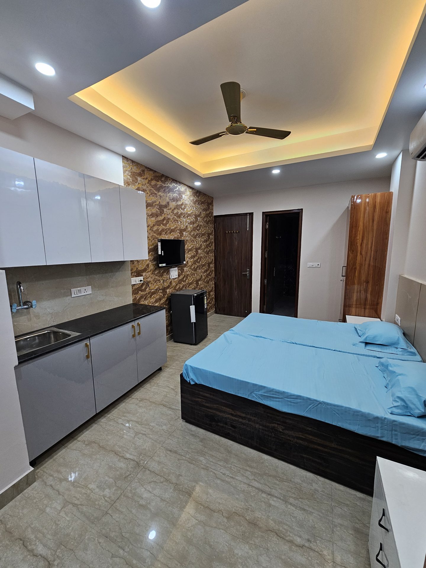 Room at Star Stayz Sector 52